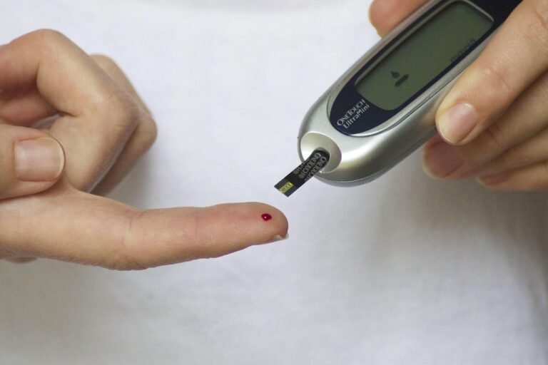 Glucometer for home blood sugar testing